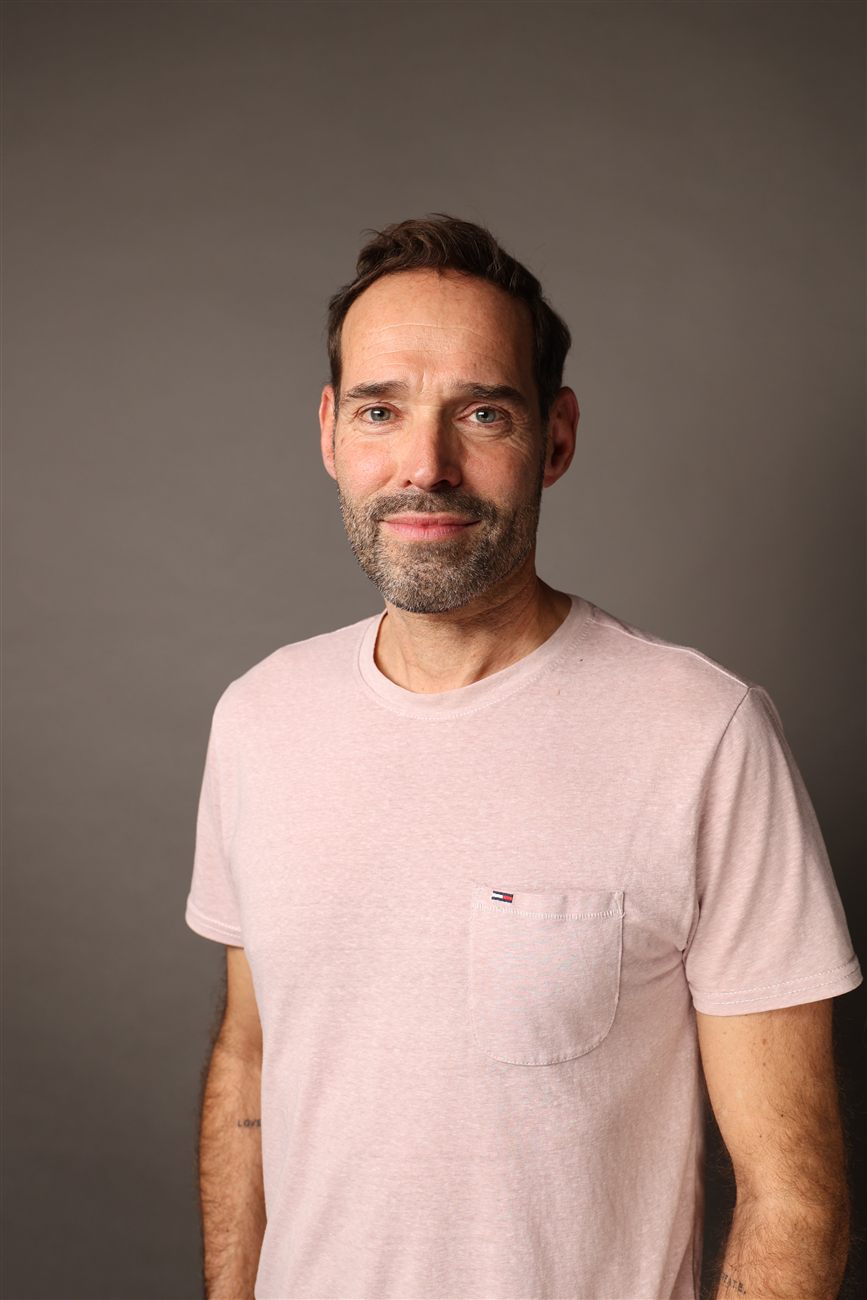 Daniel Lehnhardt heute, im rosa T-Shirt